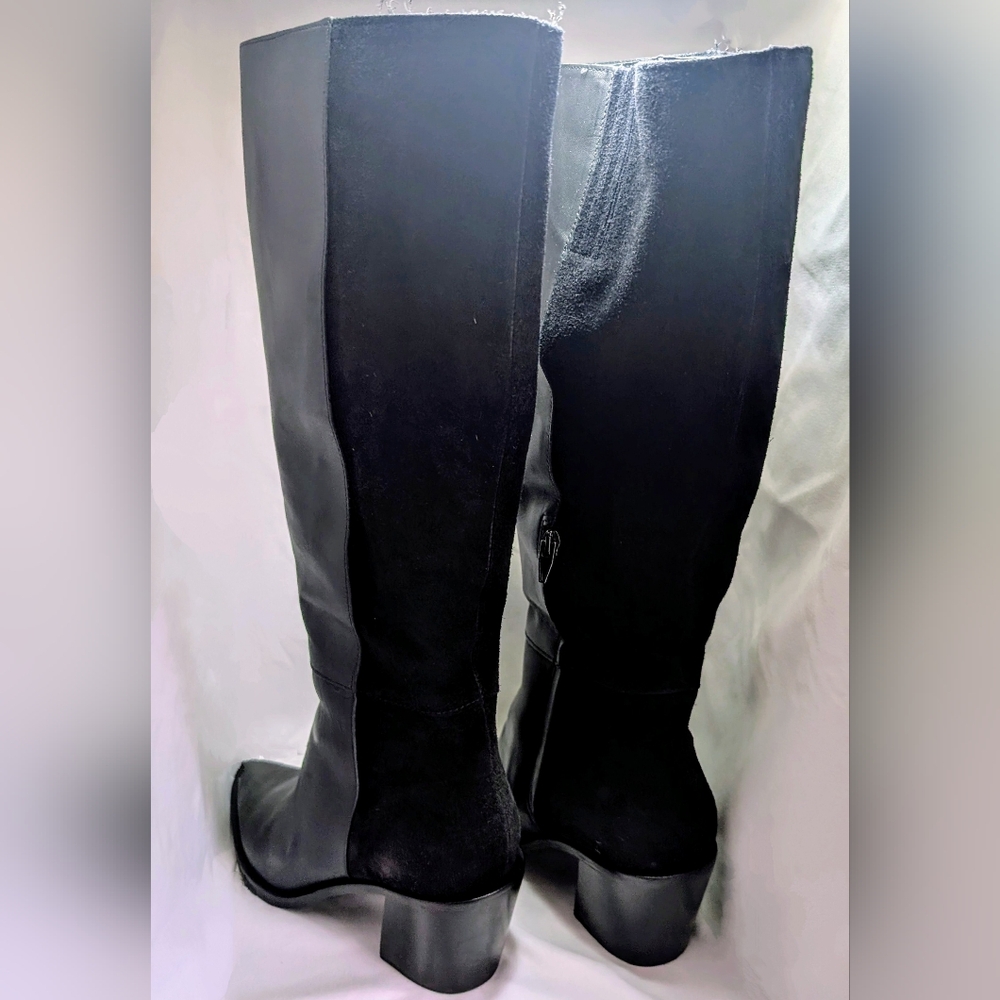 Boots - Picture 4 of 6